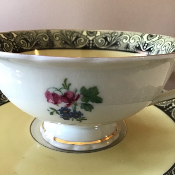FINAL SALE Vintage Royal Bayreuth Germany Yellow, Black & Gold Floral Teacup Set - Picture 6 of 9